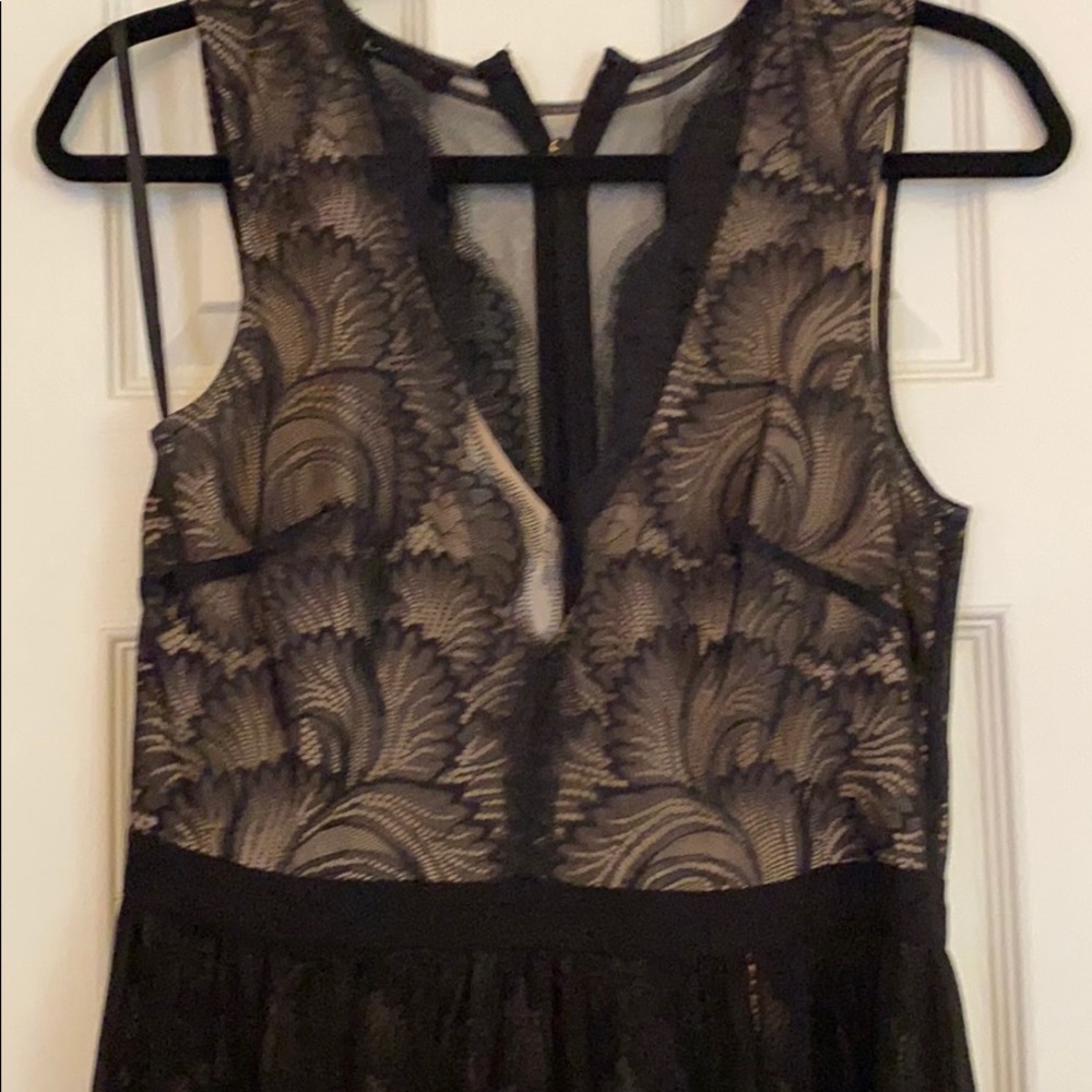 Dress - Picture 2 of 4